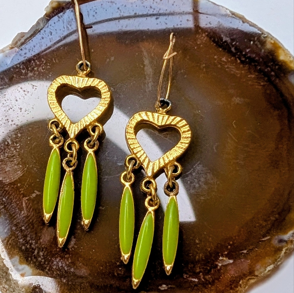 Vintage Boho Dangle Earrings – Lime Green Enamel – Gold Tone – Heart Detail